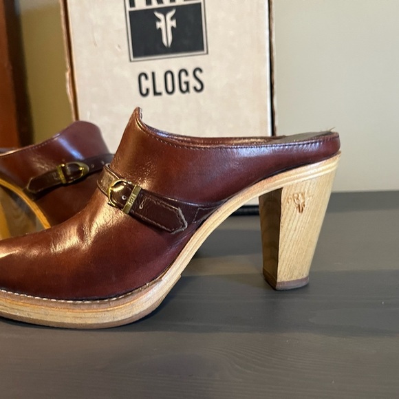 FRYE Vintage 1970’s Leather And Wood Clogs - Picture 2 of 14